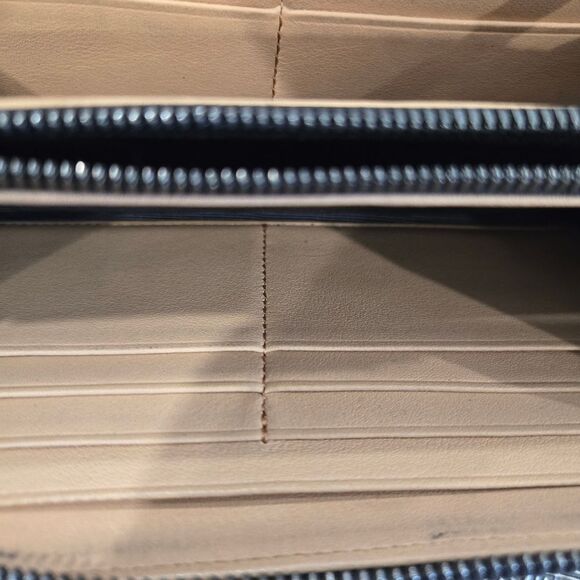 🐢 Rag and Bone Zip Around Wallet Excellent Condition - Picture 9 of 16